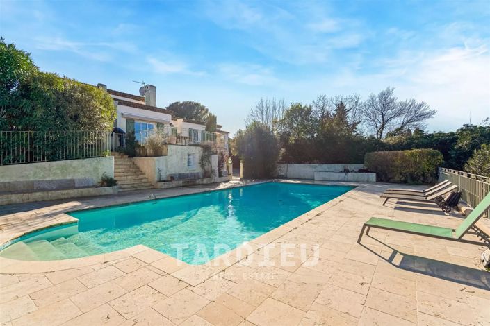 Image No.6-5 Bed House for sale