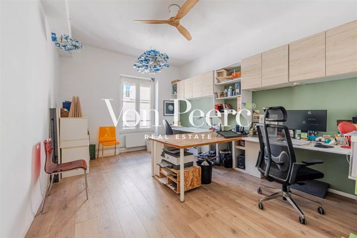 Image No.18-6 Bed House for sale