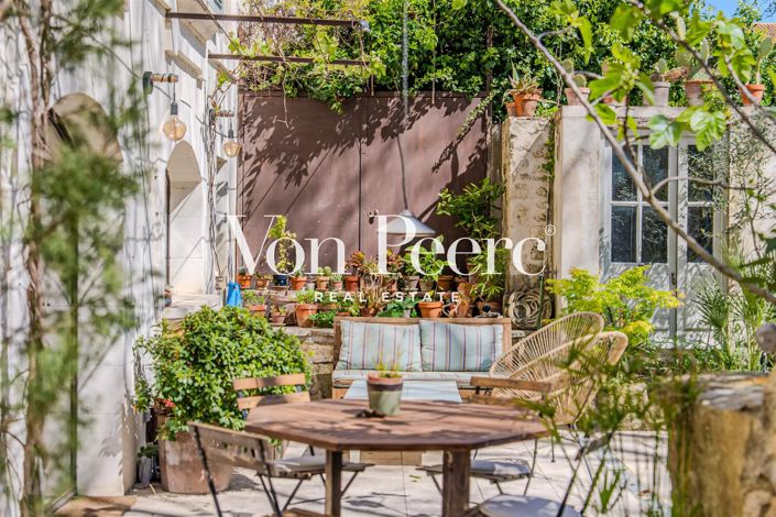 Image No.30-6 Bed House for sale