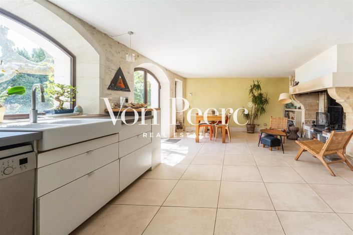 Image No.4-6 Bed House for sale