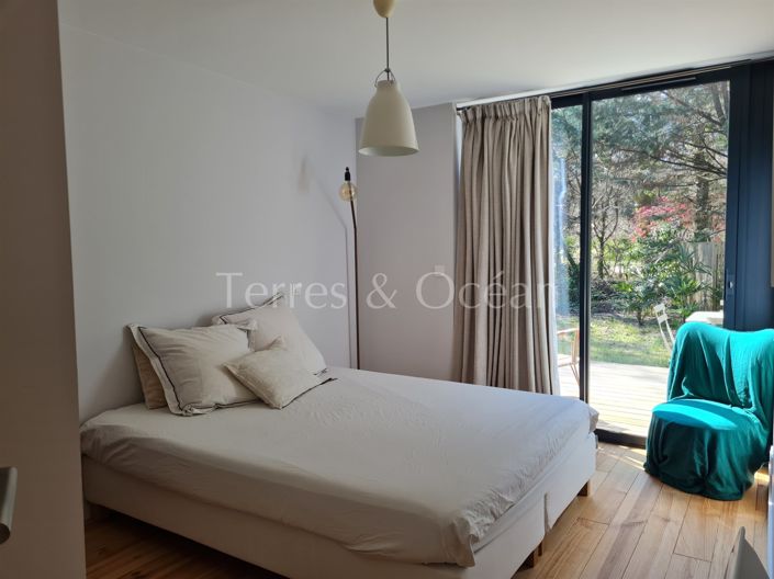 Image No.13-6 Bed House for sale