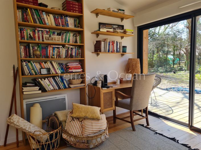 Image No.18-6 Bed House for sale