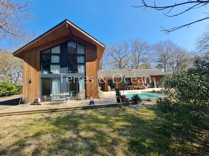 Image No.9-6 Bed House for sale