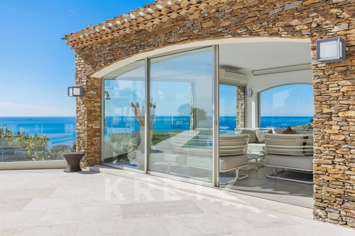 Image No.4-6 Bed Property for sale