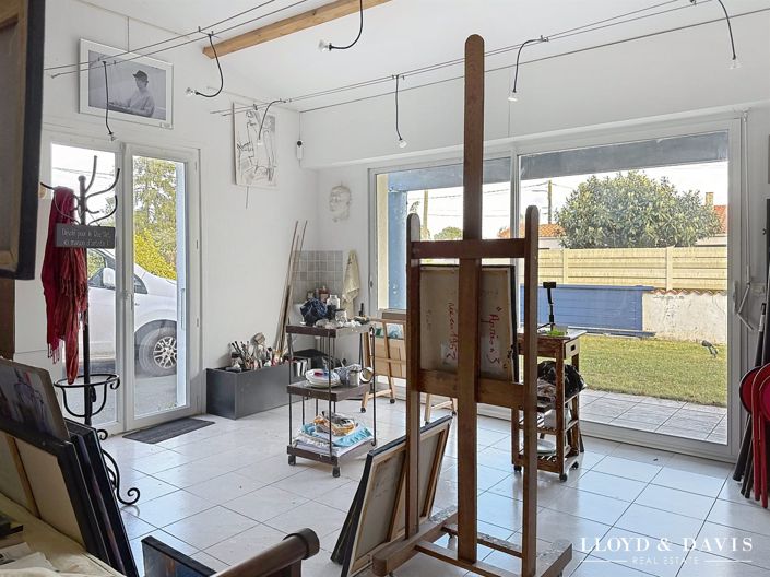 Image No.10-4 Bed House for sale