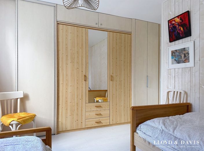 Image No.14-4 Bed House for sale