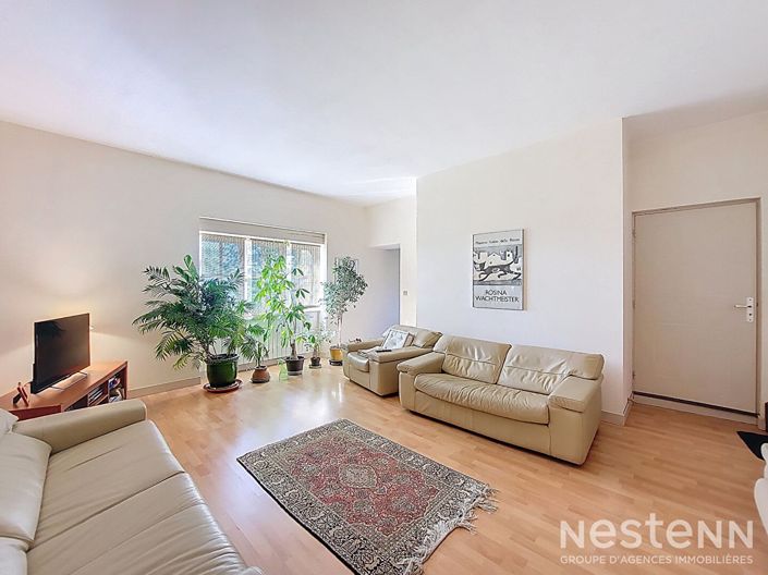 Image No.10-6 Bed House for sale