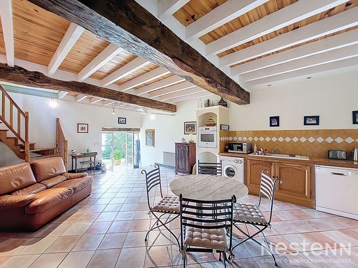 Image No.18-6 Bed House for sale