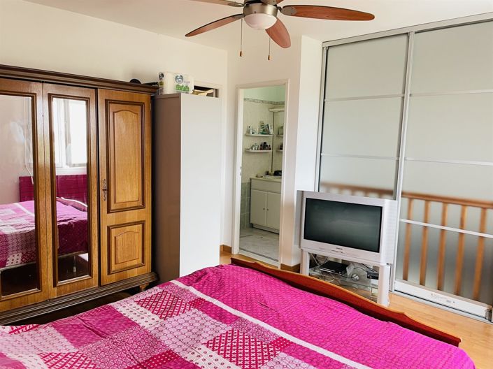 Image No.11-3 Bed House for sale