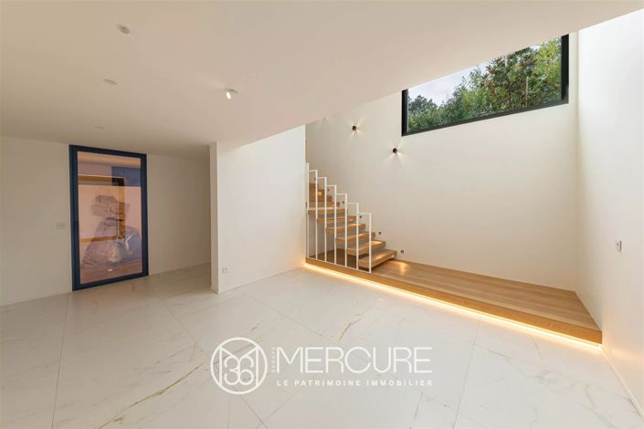 Image No.5-3 Bed House for sale