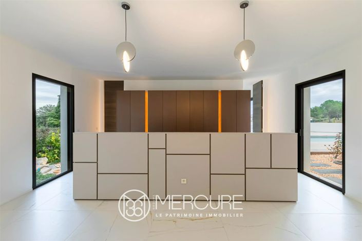 Image No.6-3 Bed House for sale