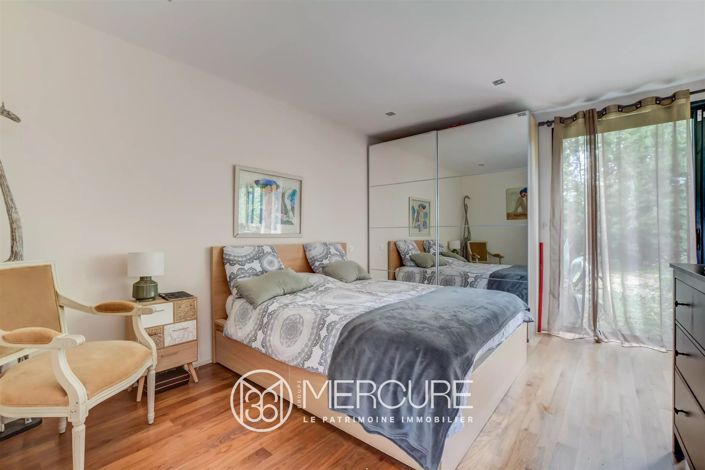 Image No.10-4 Bed House for sale