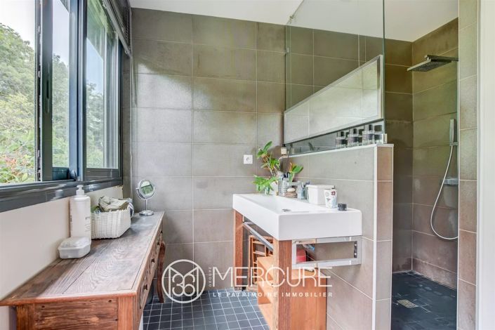 Image No.15-4 Bed House for sale