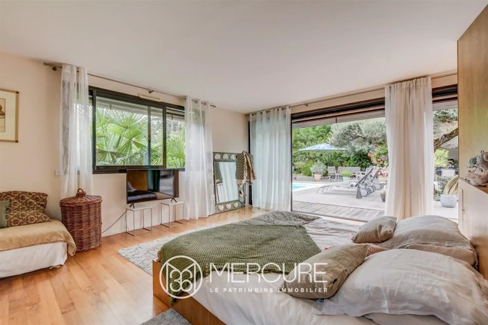 Image No.4-4 Bed House for sale