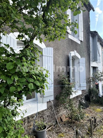 Image No.10-3 Bed House for sale