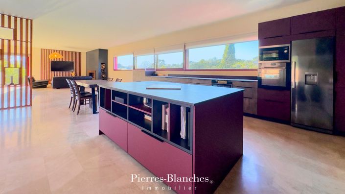 Image No.6-7 Bed House for sale