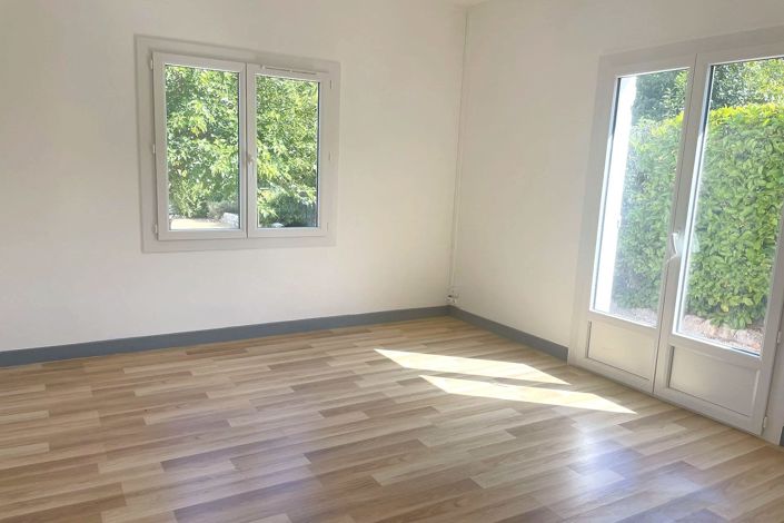 Image No.6-3 Bed House for sale