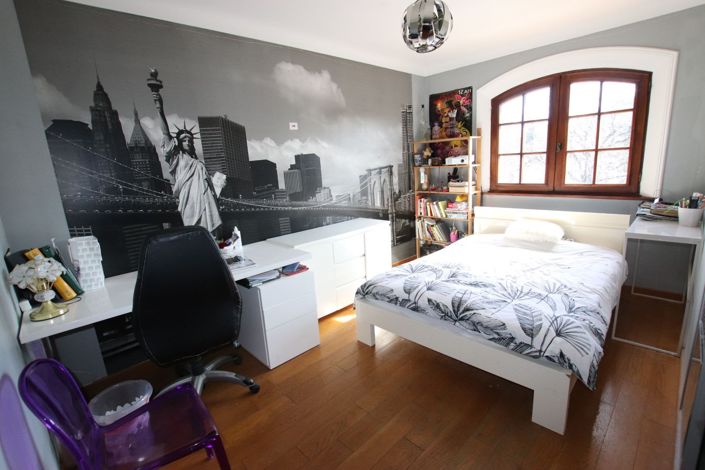 Image No.10-4 Bed House for sale