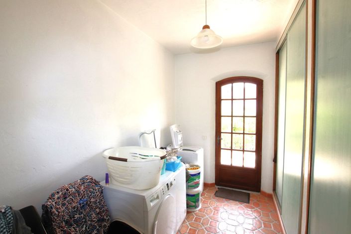 Image No.11-4 Bed House for sale