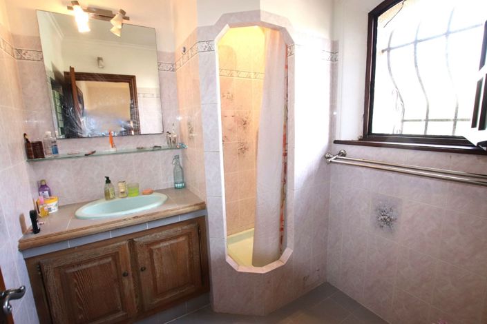 Image No.13-4 Bed House for sale