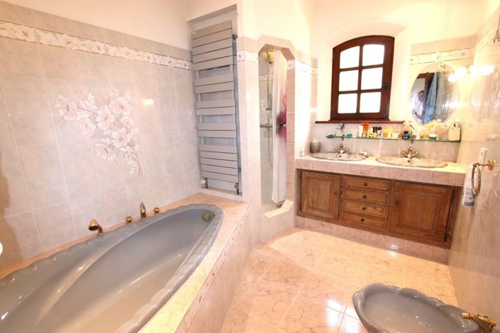 Image No.14-4 Bed House for sale