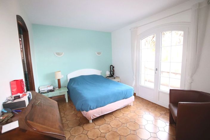 Image No.14-4 Bed House for sale