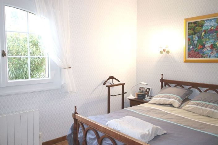 Image No.16-4 Bed House for sale