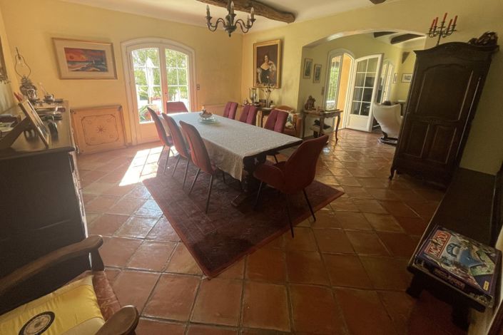 Image No.8-4 Bed House for sale