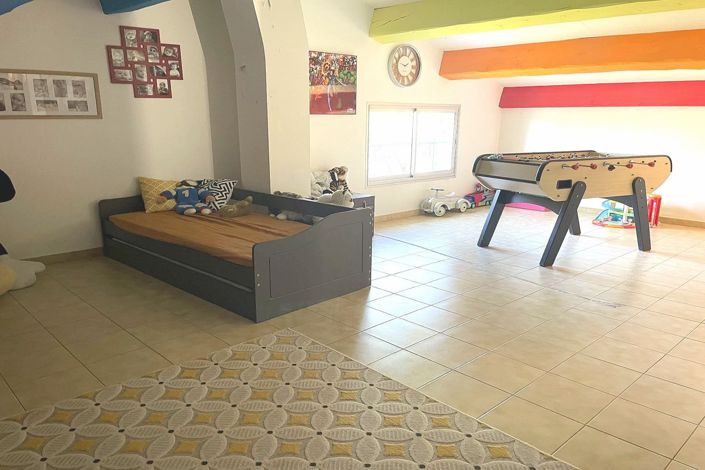 Image No.13-4 Bed House for sale