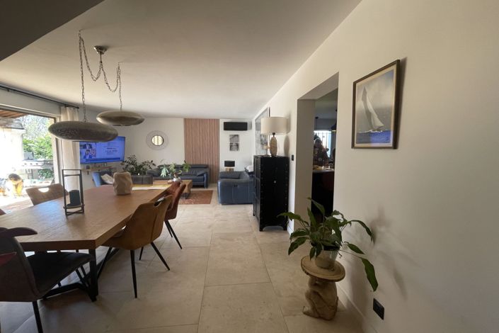 Image No.7-4 Bed House for sale