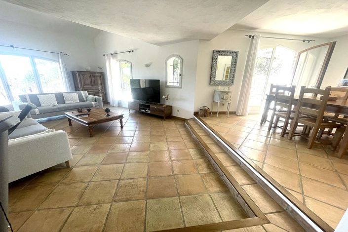 Image No.3-4 Bed House for sale