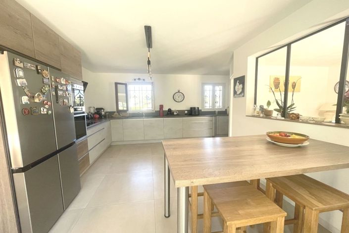 Image No.5-4 Bed House for sale