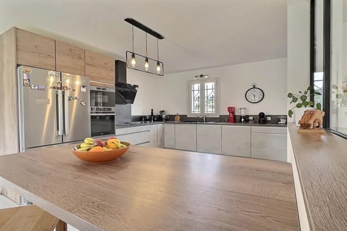 Image No.6-4 Bed House for sale