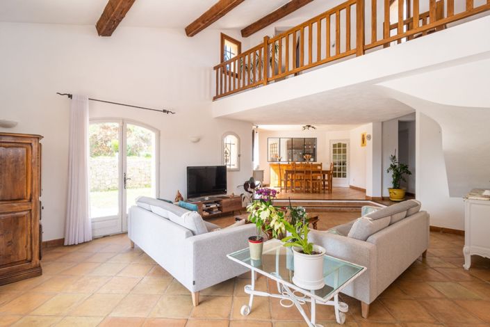 Image No.9-4 Bed House for sale