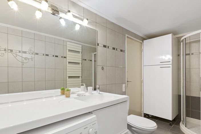 Image No.16-4 Bed House for sale