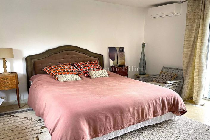 Image No.12-4 Bed House for sale