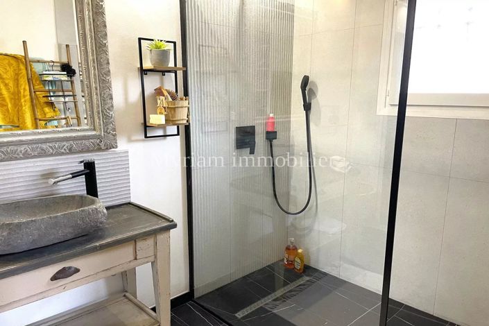 Image No.14-4 Bed House for sale