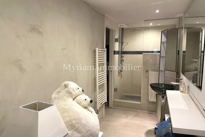 Image No.15-4 Bed House for sale