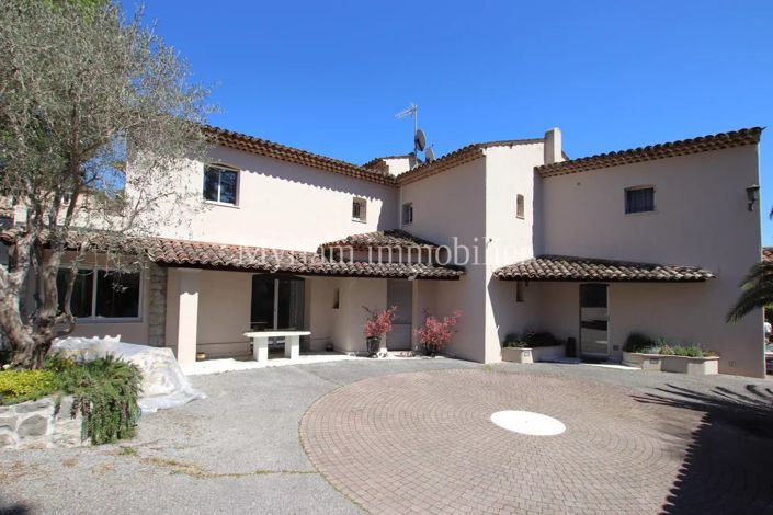 Image No.2-4 Bed House for sale