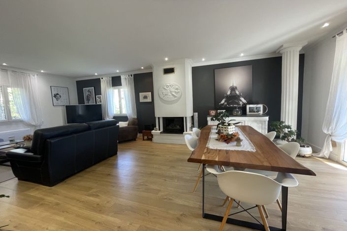 Image No.9-4 Bed House for sale