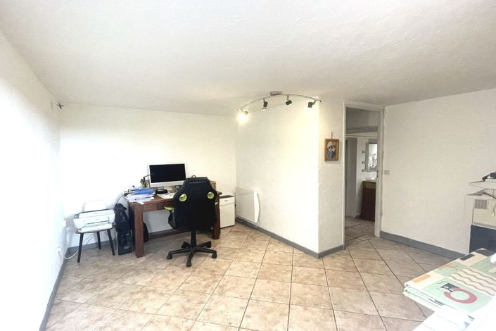 Image No.10-4 Bed House for sale