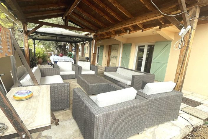 Image No.6-4 Bed House for sale