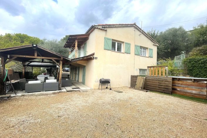 Image No.9-4 Bed House for sale