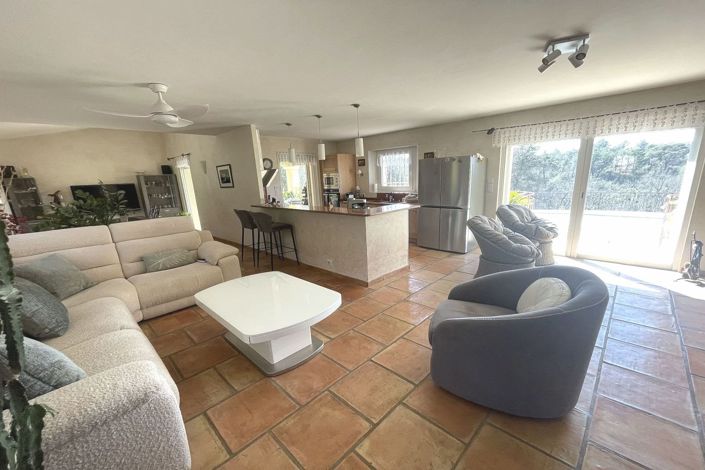 Image No.7-4 Bed House for sale