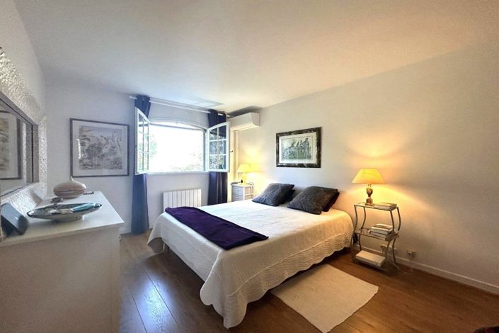 Image No.11-4 Bed House for sale