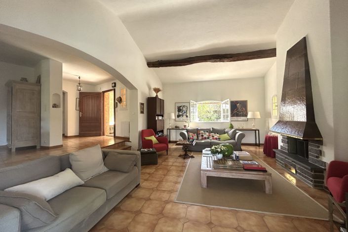 Image No.9-4 Bed House for sale