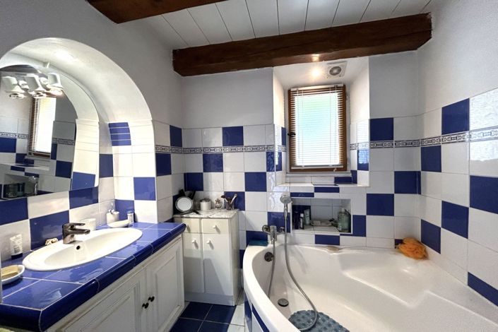 Image No.6-1 Bed House for sale