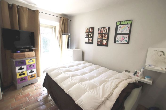 Image No.11-5 Bed House for sale