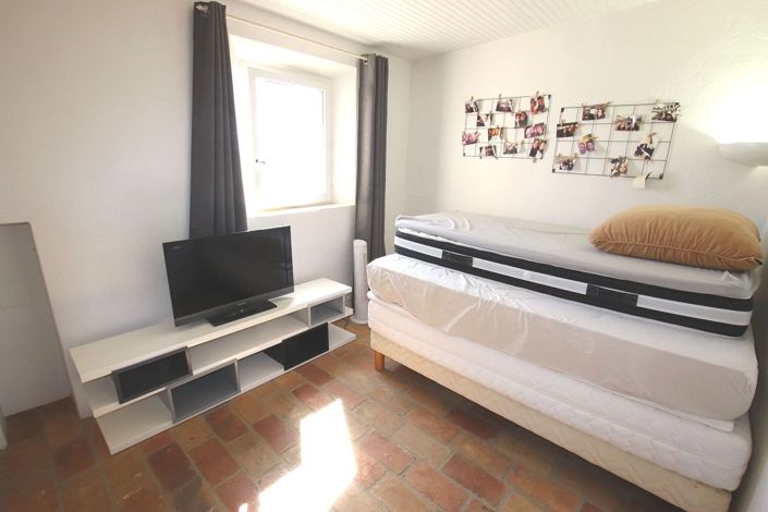 Image No.18-5 Bed House for sale