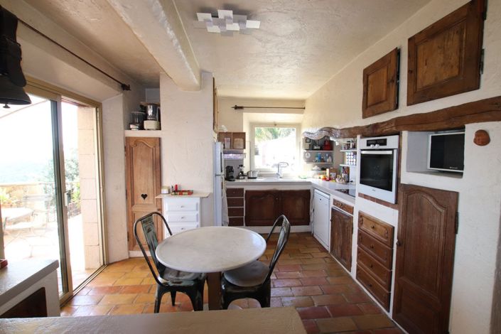 Image No.6-5 Bed House for sale